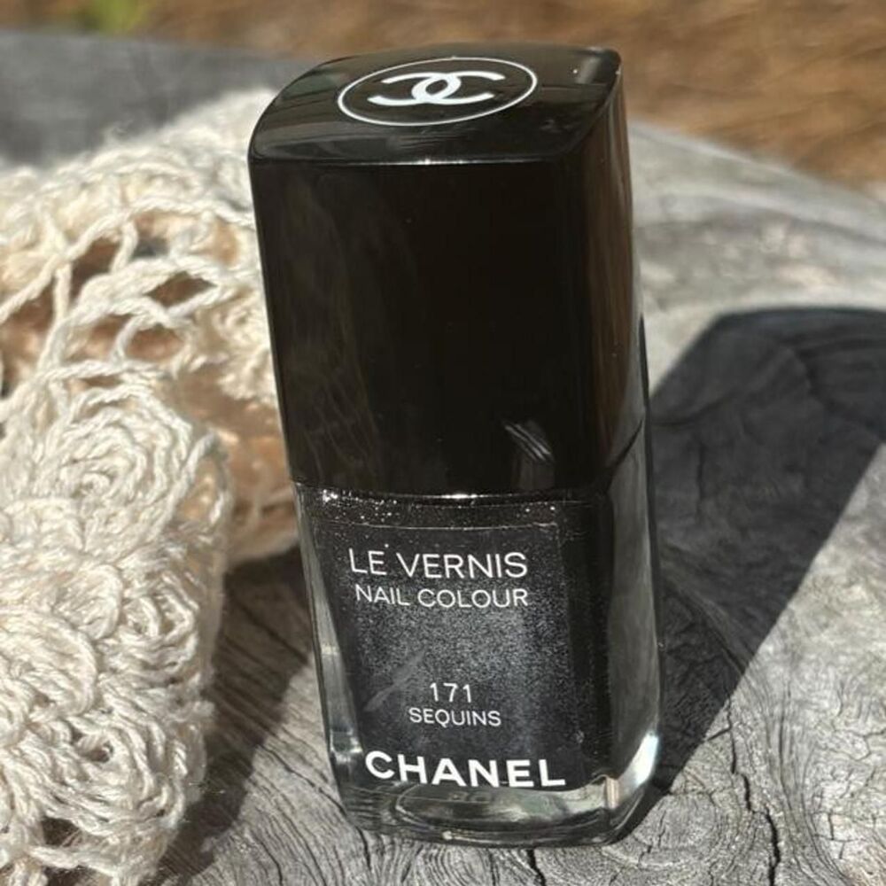 Chanel 171 Sequins Le Vernis Nail Polish. RARE. Limited Edition!